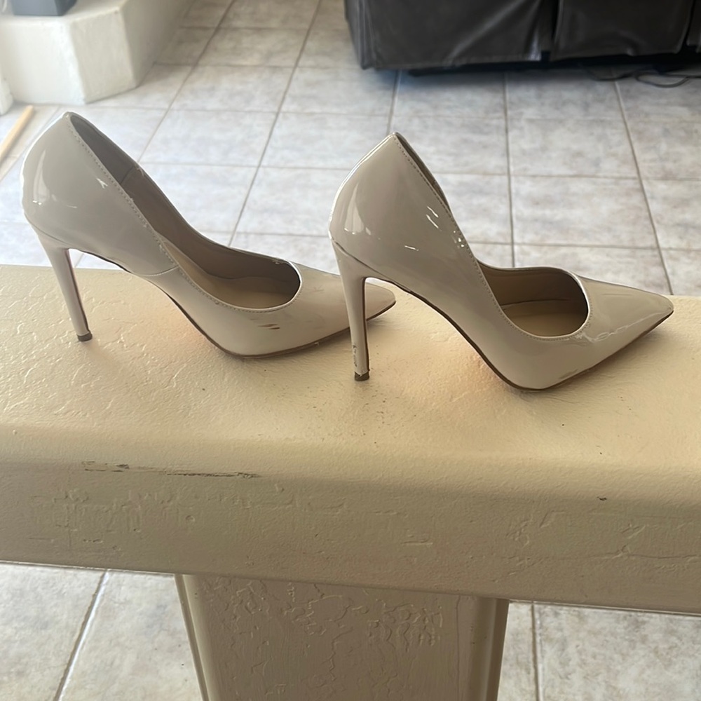 Gently used STEVE MADDEN LEATHER HEELS